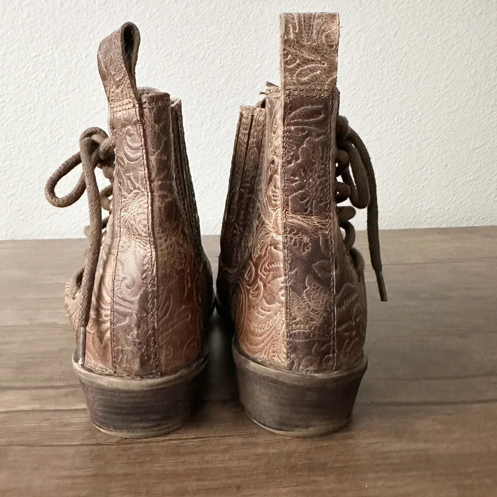 Roper Trooper Embossed Brown Ankle Booties Women's Size 7.5